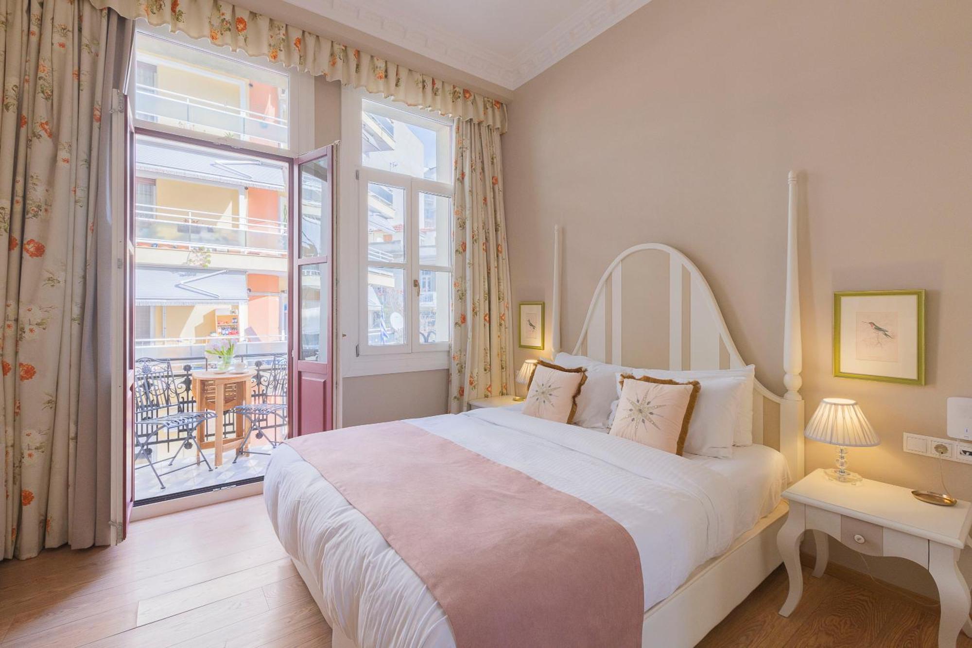 Gatto Perso Luxury Studio Apartments เทสซาโลนิกิ ภายนอก รูปภาพ