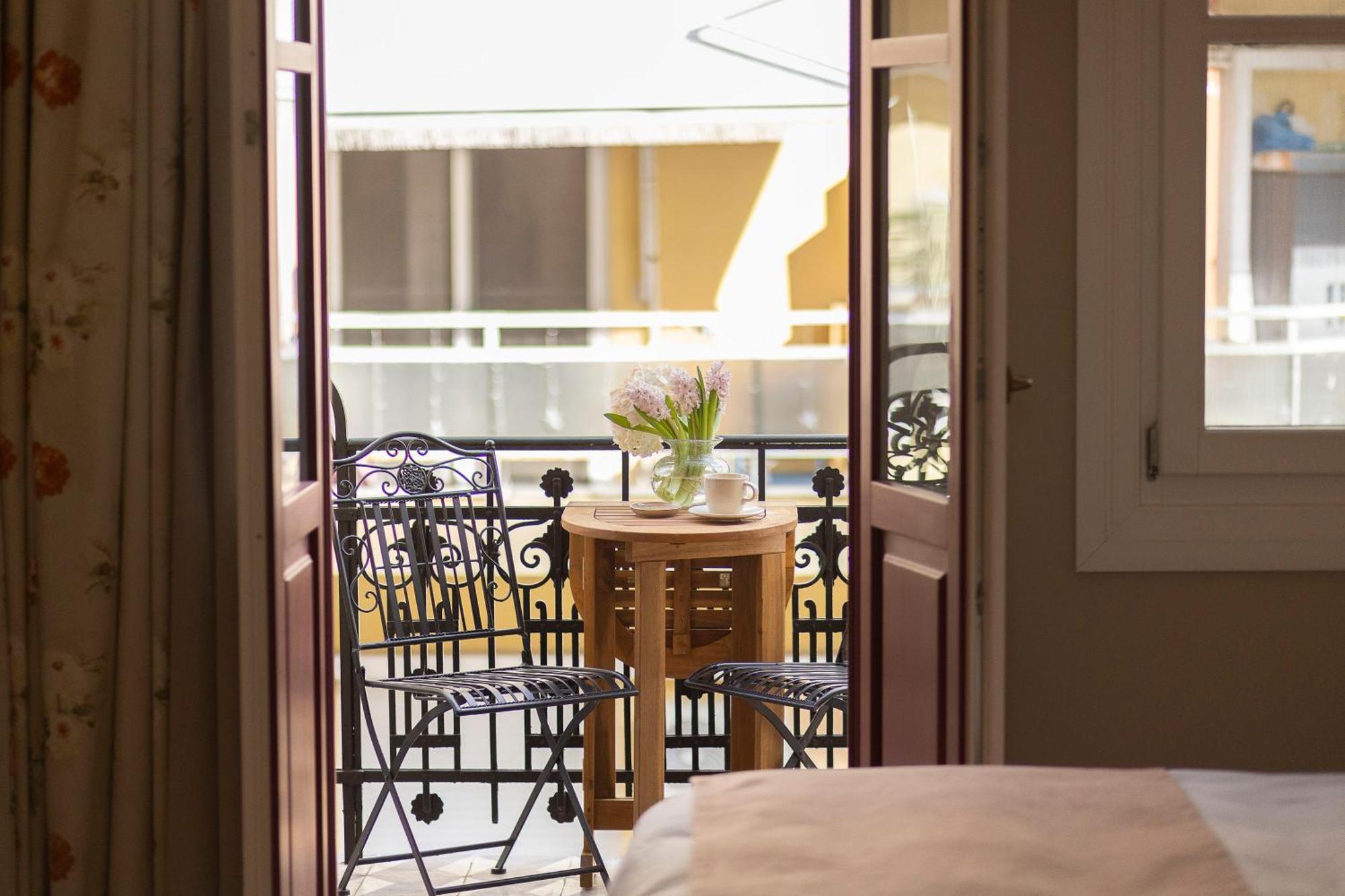 Gatto Perso Luxury Studio Apartments เทสซาโลนิกิ ภายนอก รูปภาพ