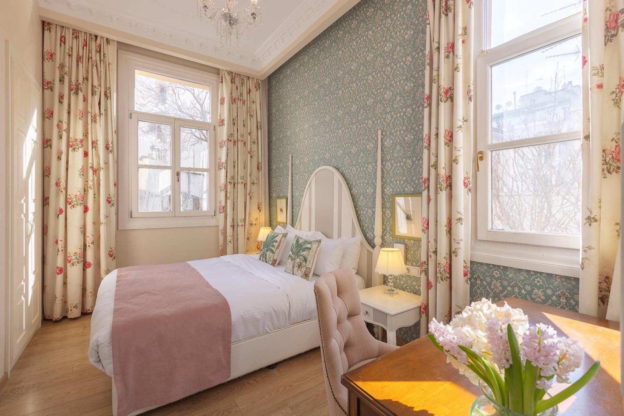 Gatto Perso Luxury Studio Apartments เทสซาโลนิกิ ภายนอก รูปภาพ
