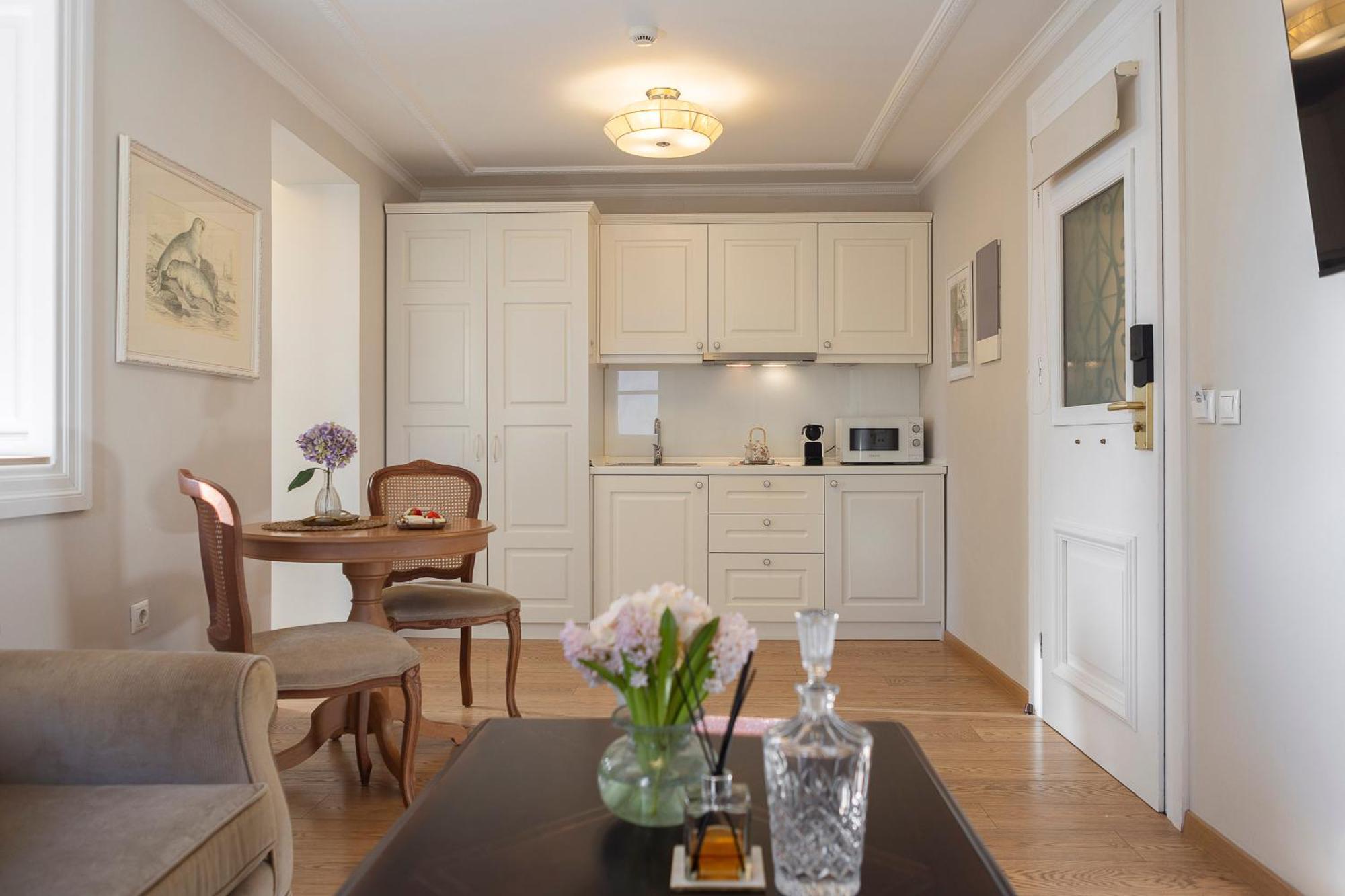 Gatto Perso Luxury Studio Apartments เทสซาโลนิกิ ภายนอก รูปภาพ