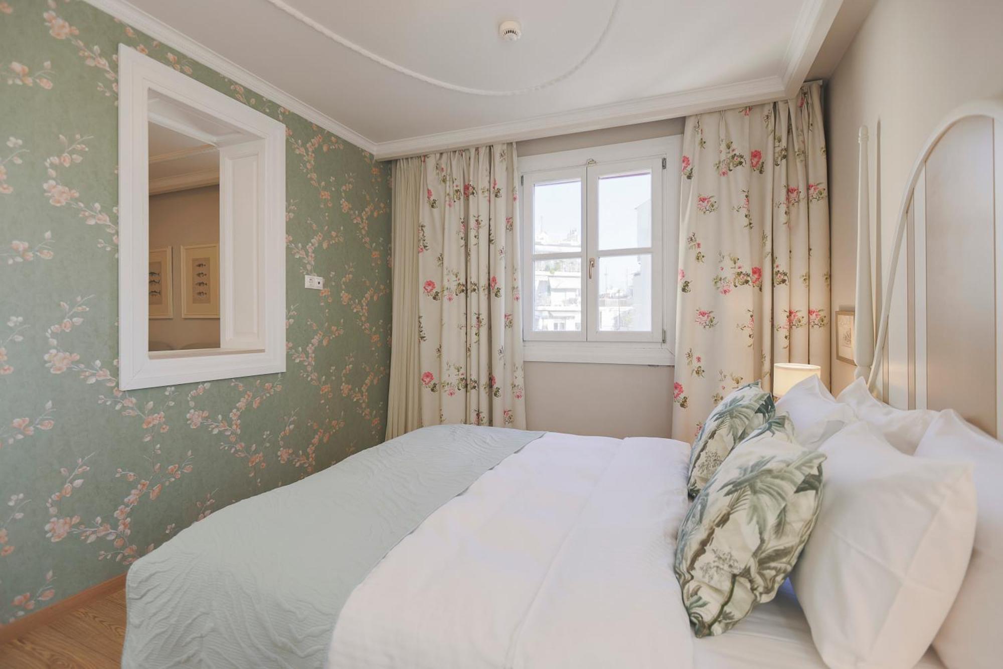 Gatto Perso Luxury Studio Apartments เทสซาโลนิกิ ภายนอก รูปภาพ