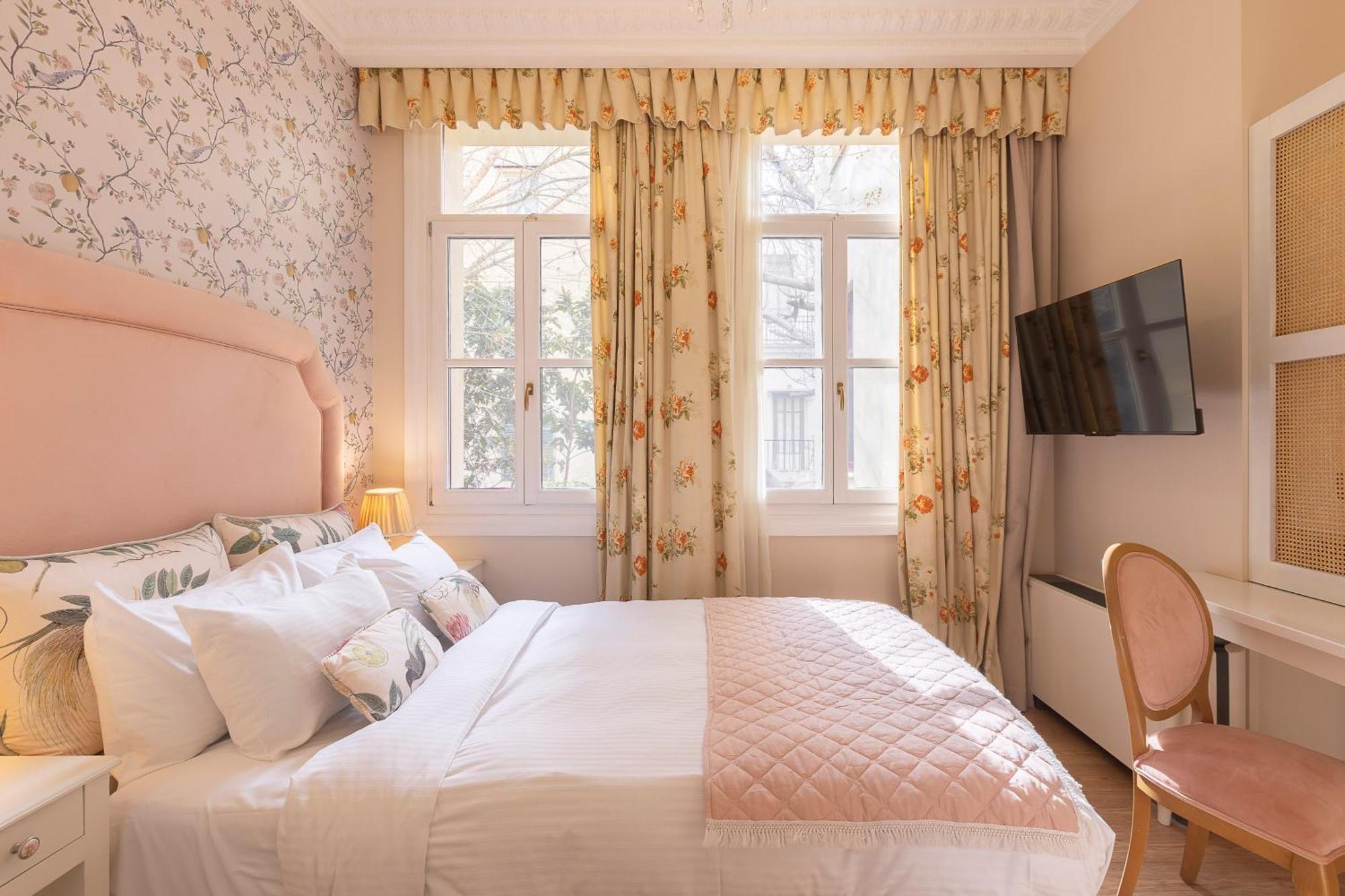 Gatto Perso Luxury Studio Apartments เทสซาโลนิกิ ภายนอก รูปภาพ